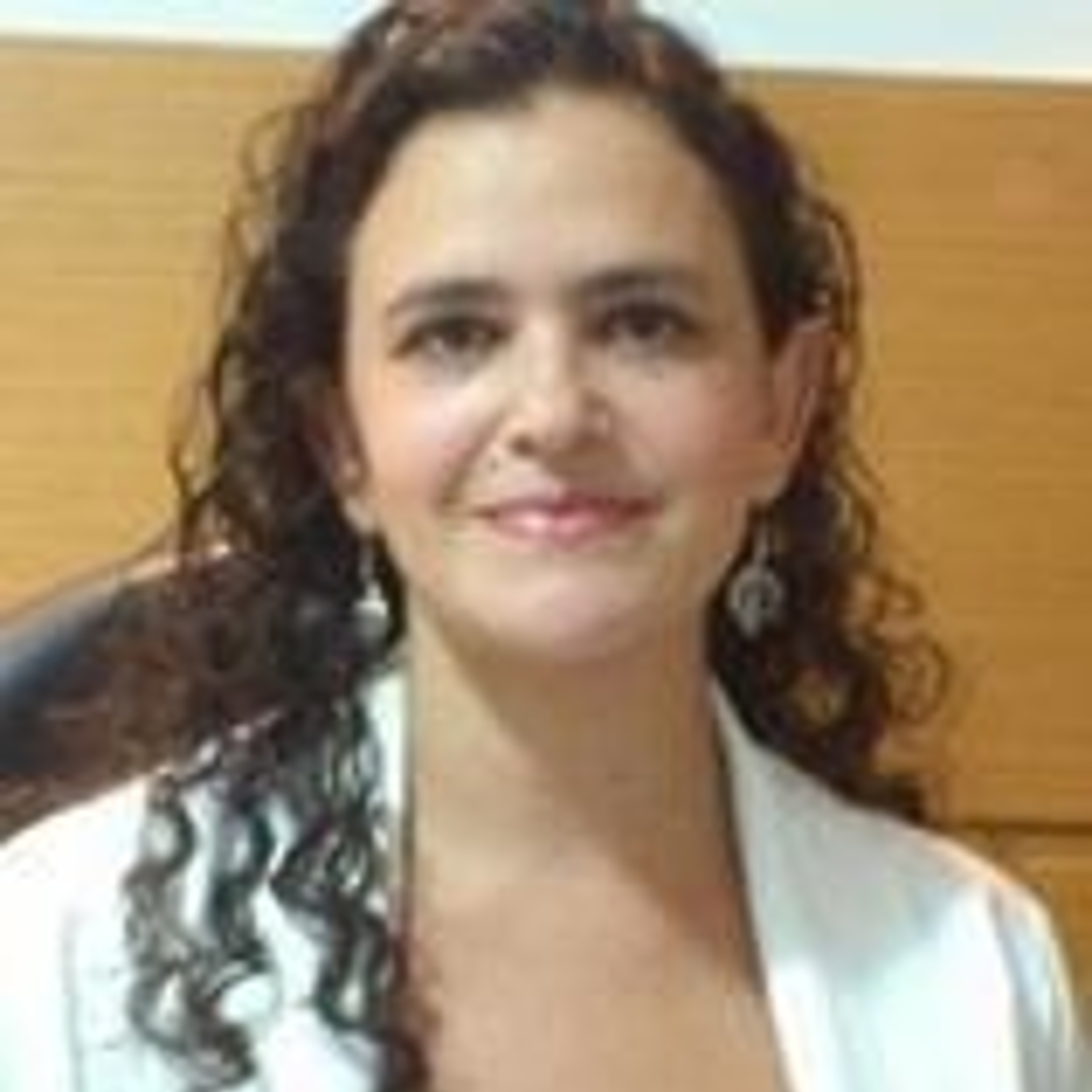 Dra. Luciana Neder