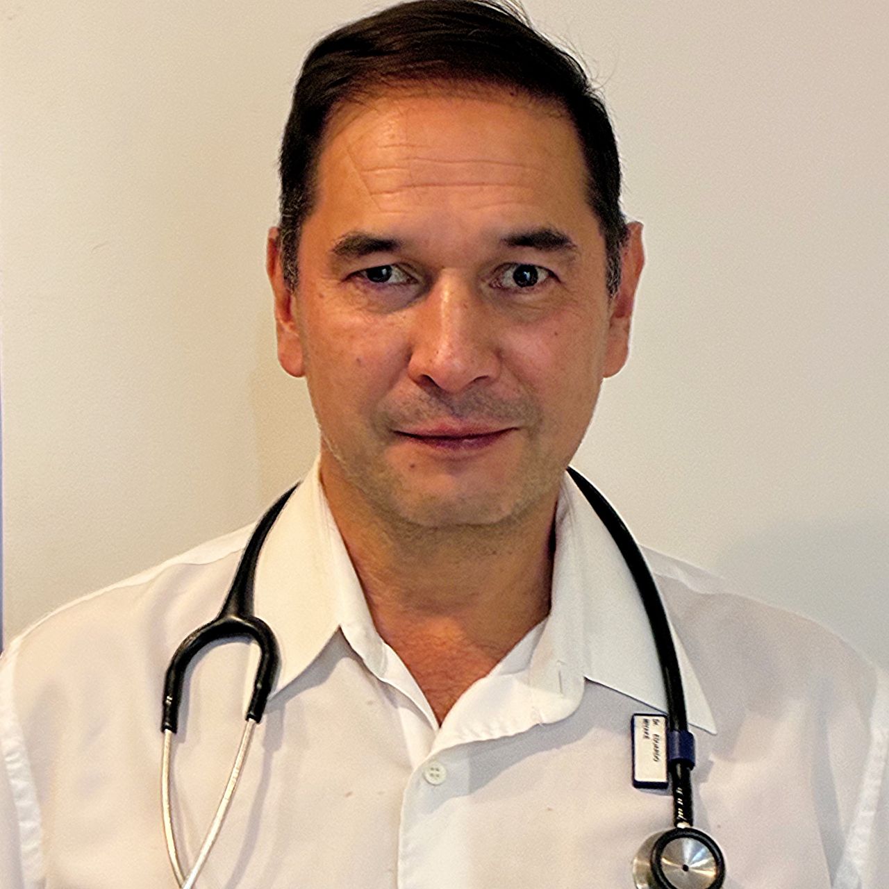 Dr. Eduardo Miyake