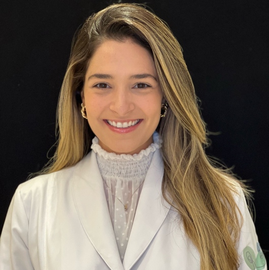 Dra. Isabela Trindade