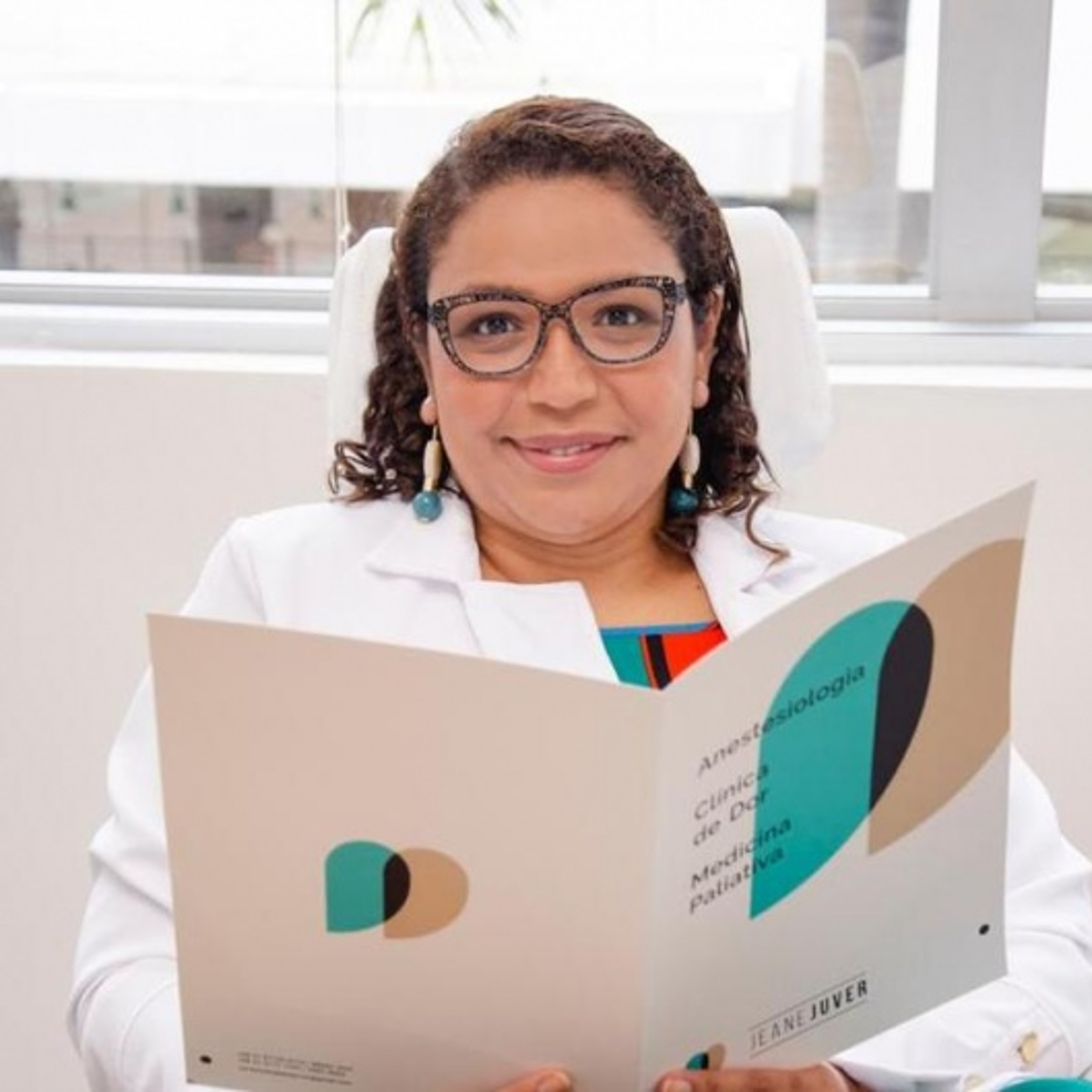 Dra. Jeane Pereira