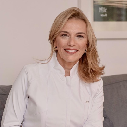 Dra. Adriana Souto