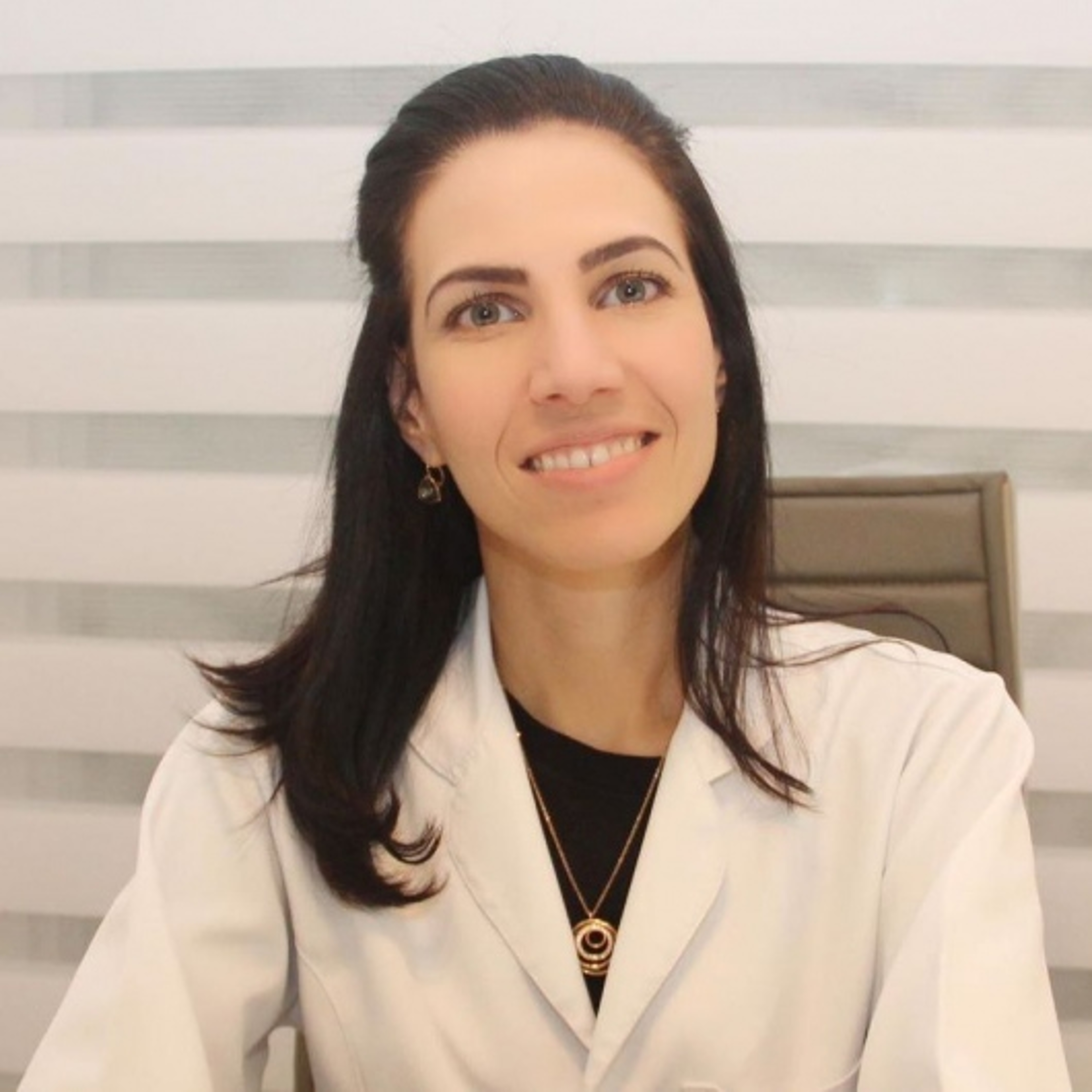 Dra. Izara Castro