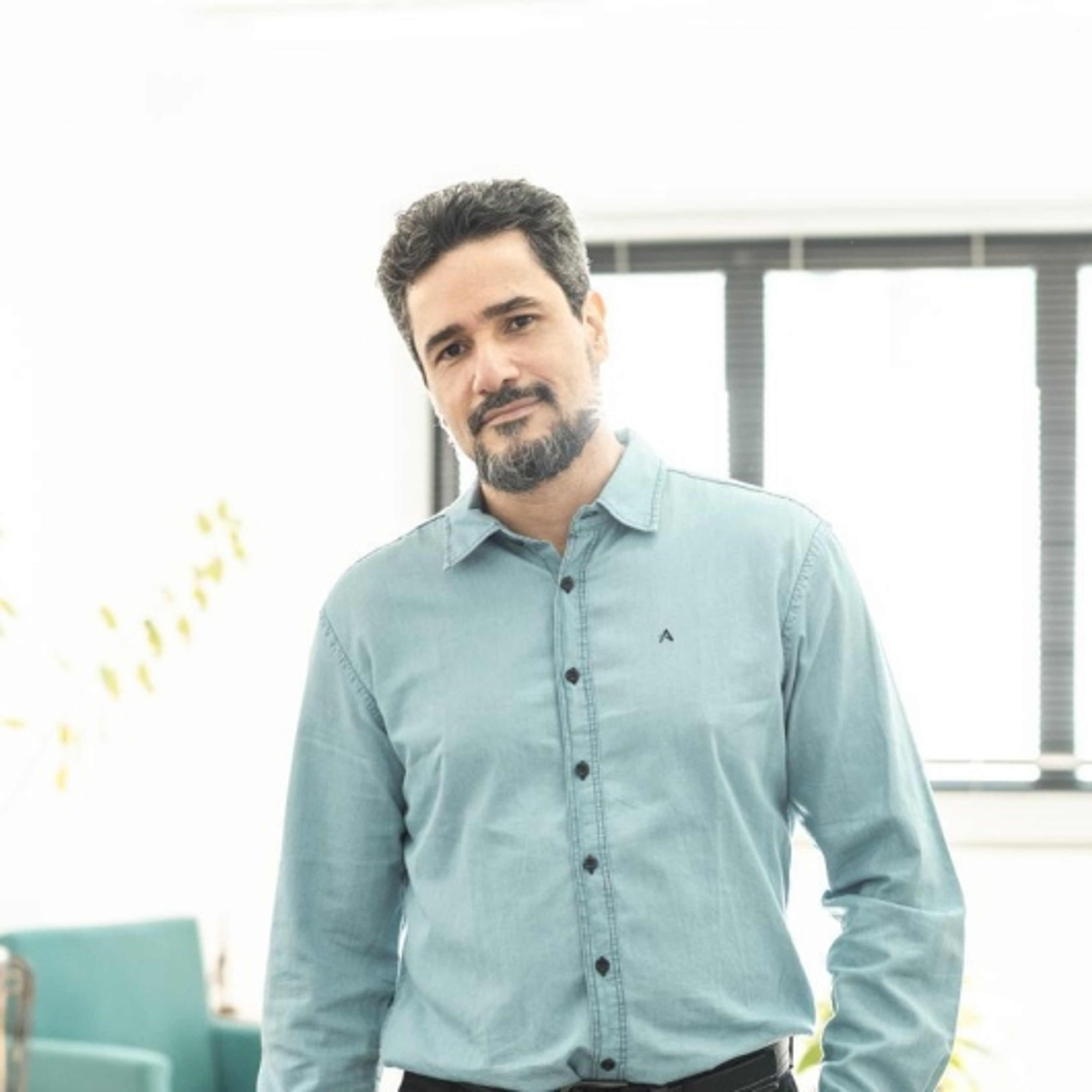 Dr. Wéverton Veiga