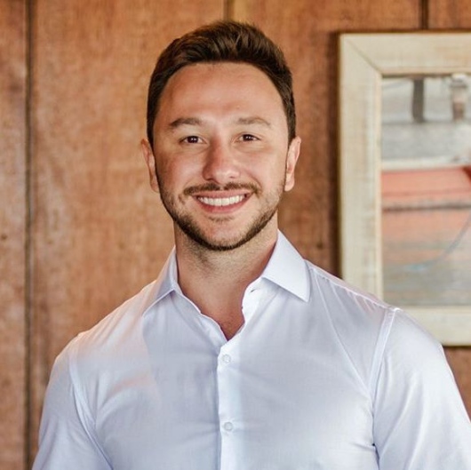 Dr. Bruno Alvarez