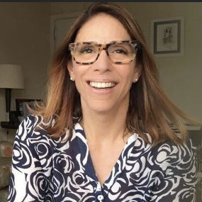 Dra. Adriana Scheliga