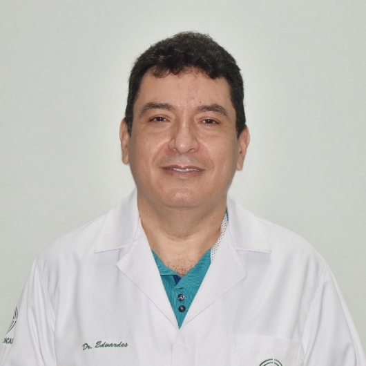 Dr. Edvardes Carmona