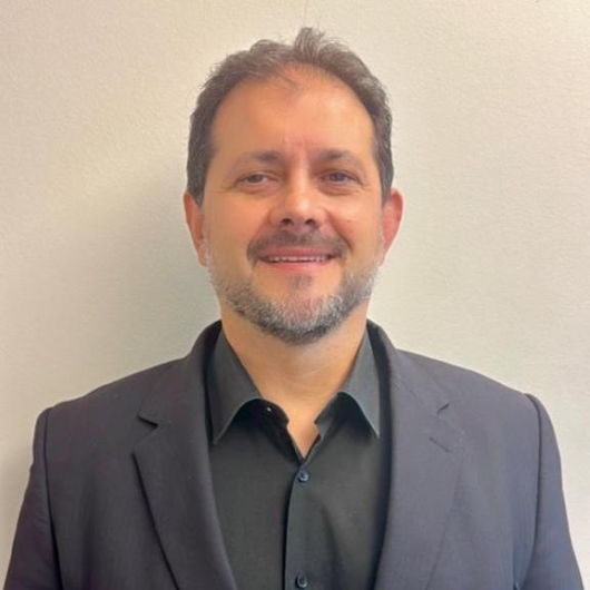 Dr. Newton Teixeira