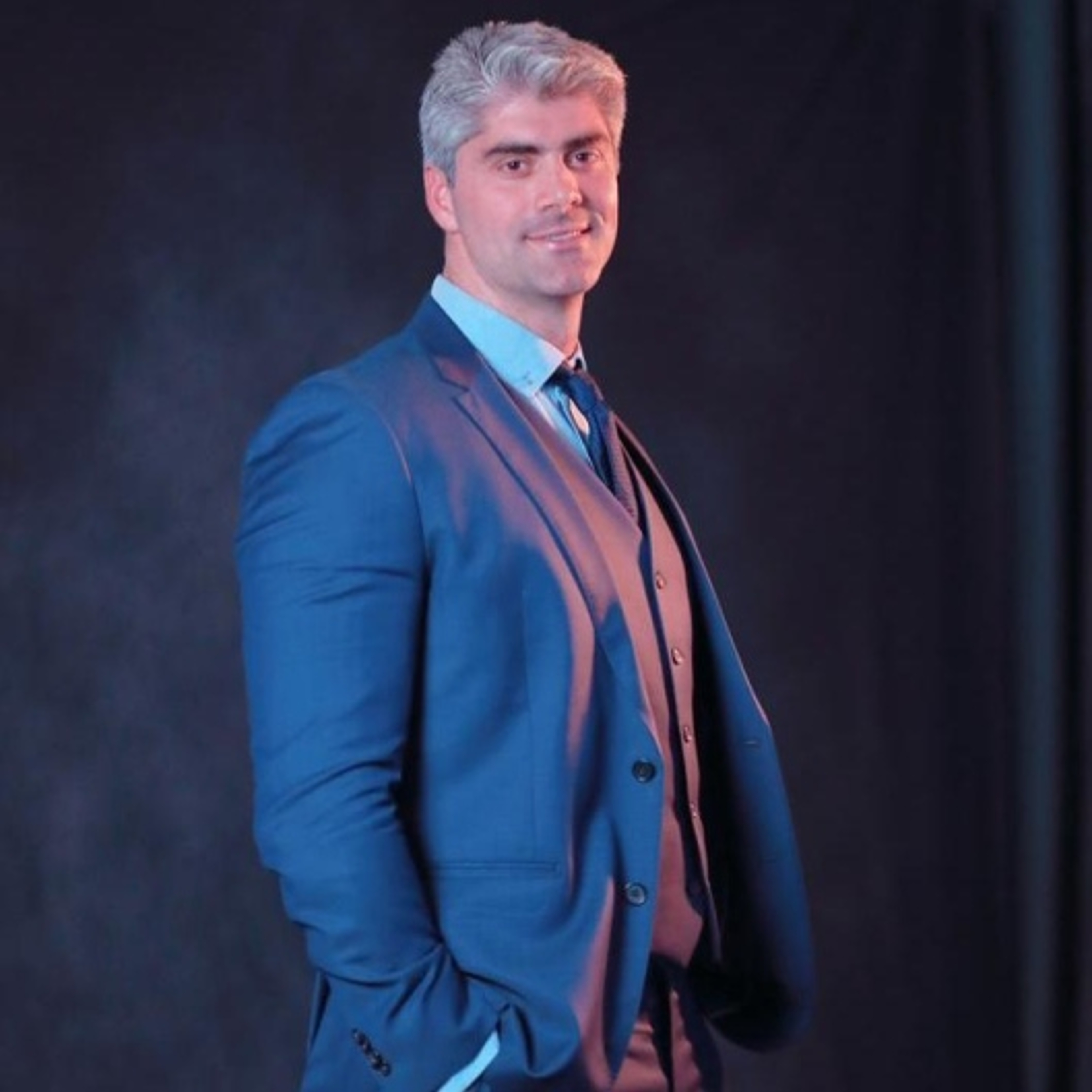 Foto de Dr. George Tavares