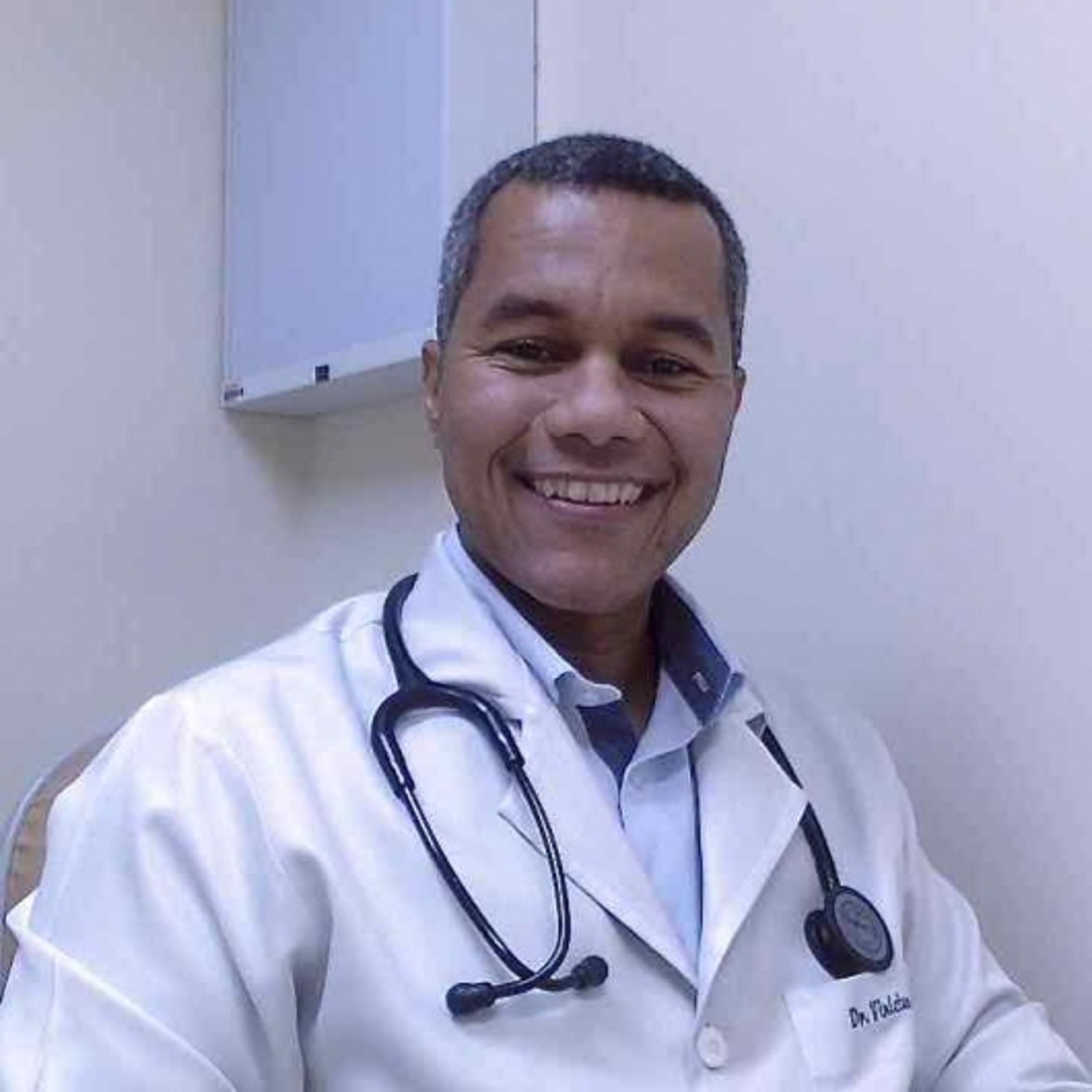 Dr. Vinícius Araujo