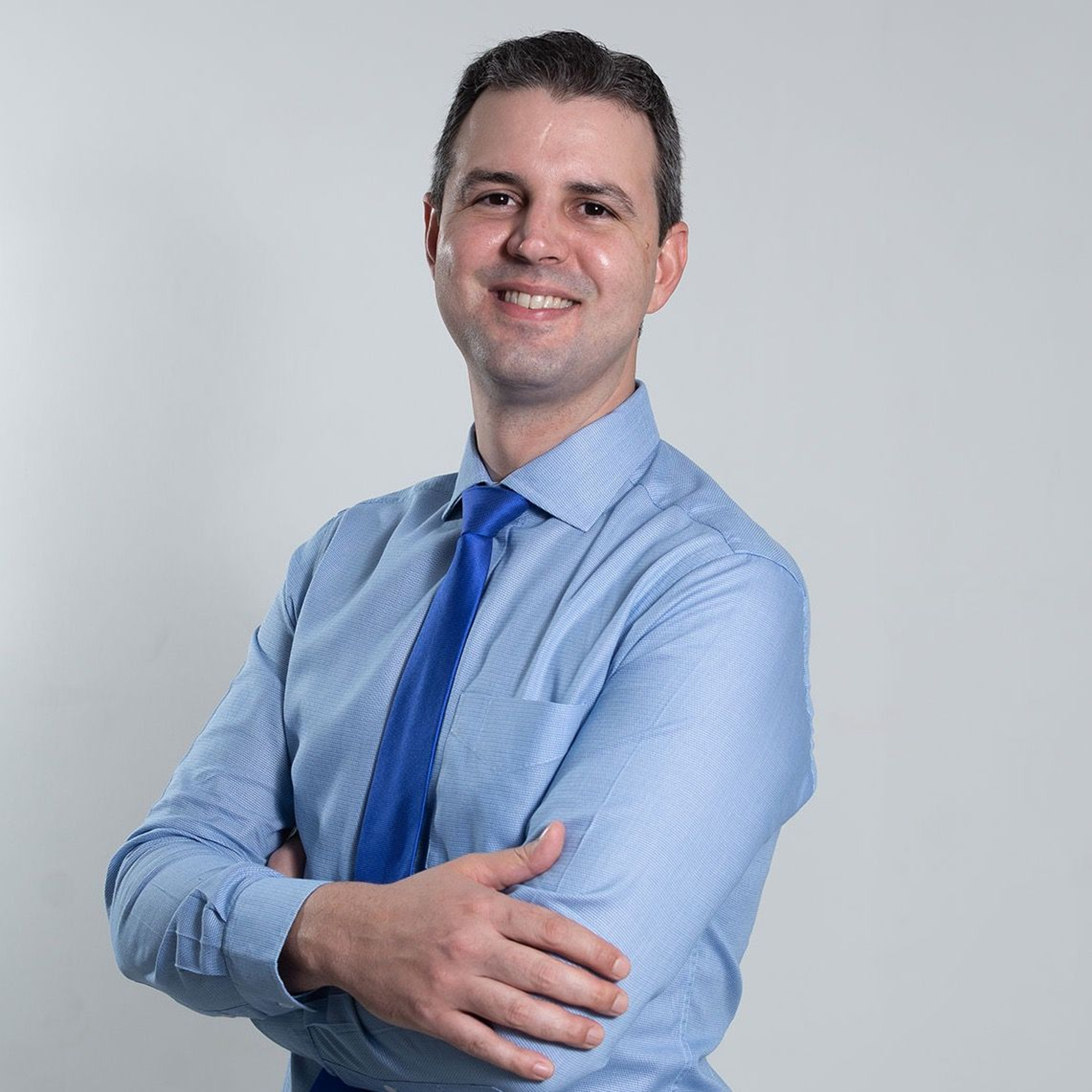 Dr. Marcos Thadeu