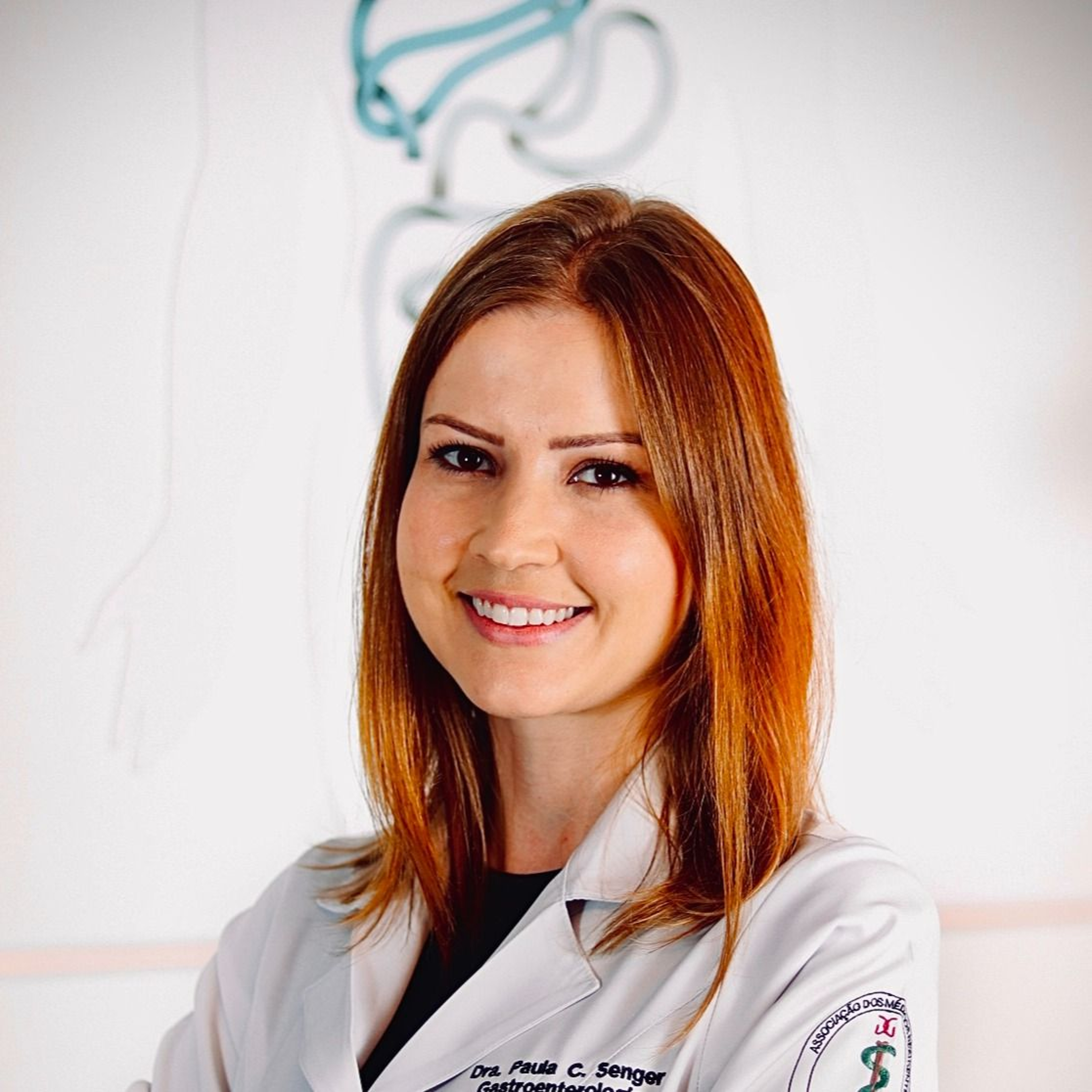 Dra. Paula Cenira