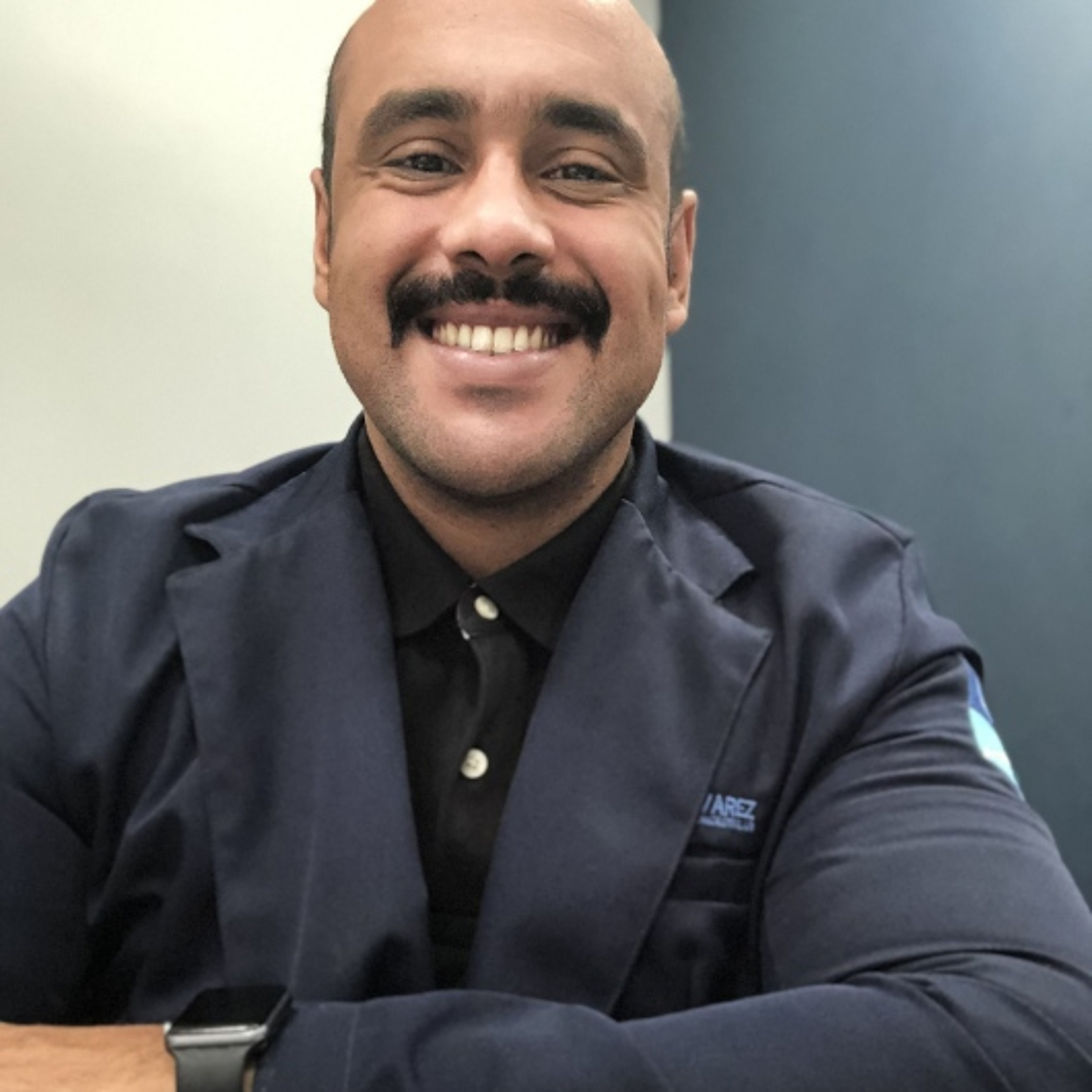 Dr. Lucas Alvarez