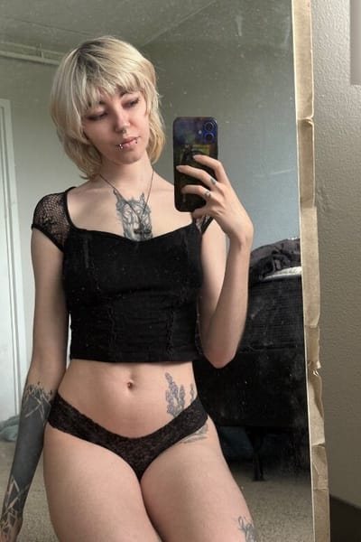 Kate Lavender 🖤🌊🦈