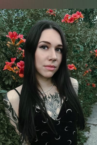 Lola Sparks