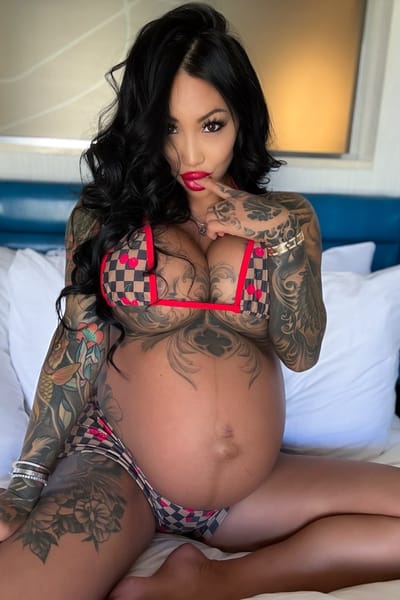 Pregnant Kiki 🍼🥵💦