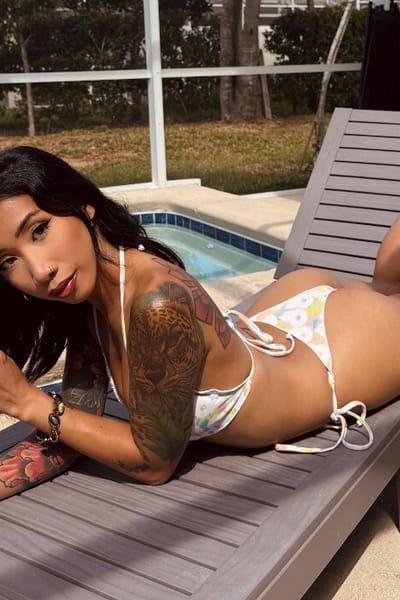 ZELLA🌺 Freakiest Filipina on OF😈