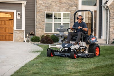 Bobcat ZT6000e mower.jpg