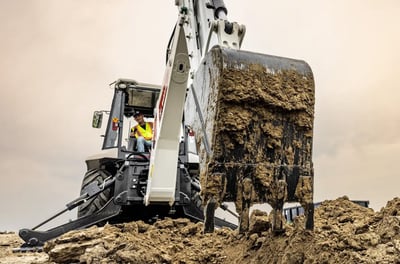 Bobcat B760 bucket