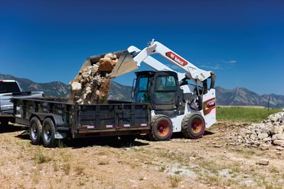 Bobcat S86 lift arms.jpg