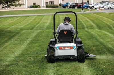 Bobcat ZT6000e mower (1).jpg