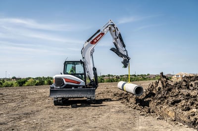 Bobcat E88 lifting.jpg