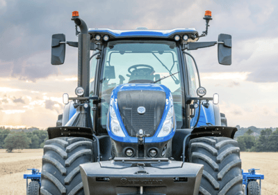 New Holland T7315 front view.png