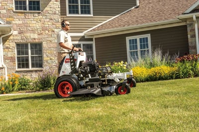 Bobcat ZS4000 mower (1).jpg