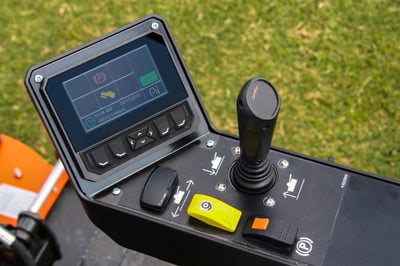 Jacobsen AR331 controls.jpg