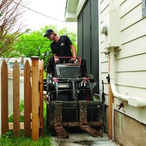 Toro Dingo TX427.jpg