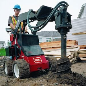 Toro Dingo 320 D.jfif