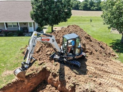 Bobcat E50 dig.jpg