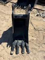 Thumbnail of 111690 F