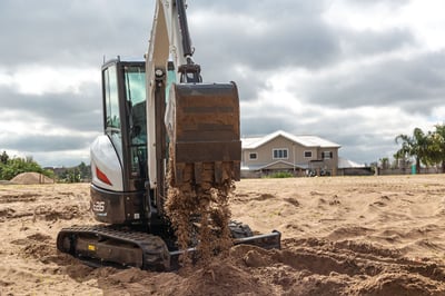 Bobcat E26 (1).jpg