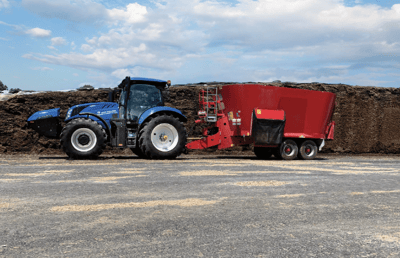 New Holland T6 methane tractor (2).png
