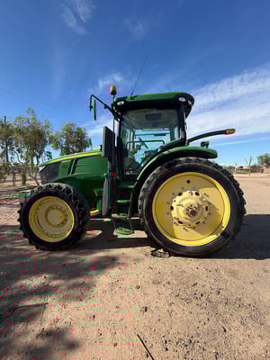 John Deere 7200R Tractor