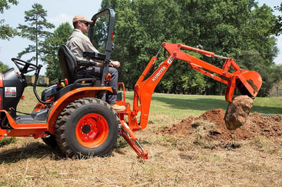 B2601 Backhoe and thumb