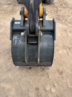 Thumbnail of 118372 B