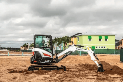 Bobcat E26 side profile digging.webp
