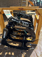 Thumbnail of 115390 B