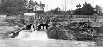 Hazeland Hatches over the River Marden in 1930