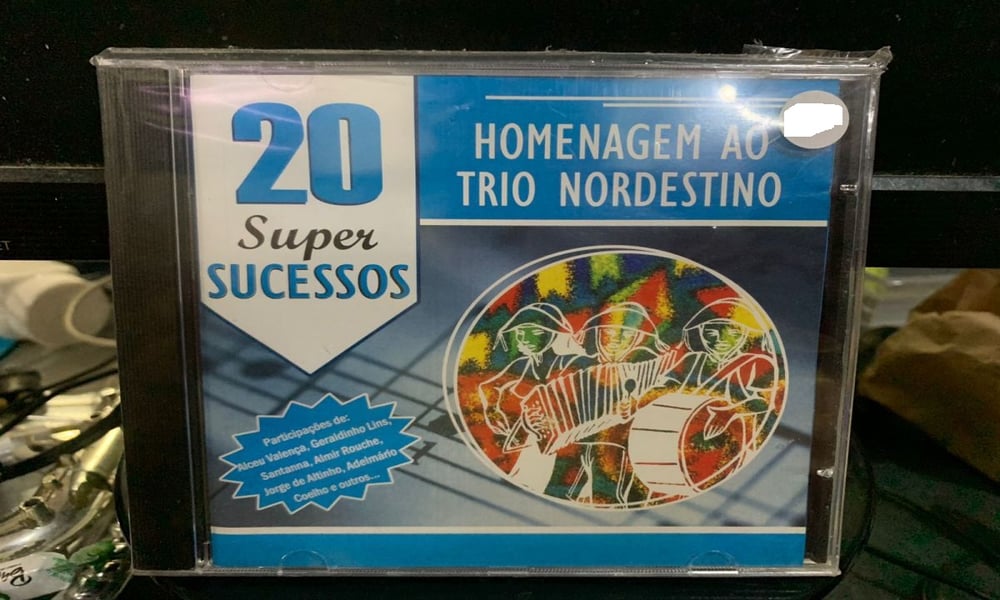 HOMENAGEM AO TRIO NORDESTINO - 20 SUPER SUCESSOS