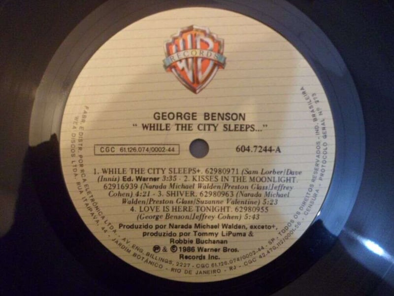 GEORGE BENSON - WHILE THE CITY SLEEPS... (NACIONAL) 