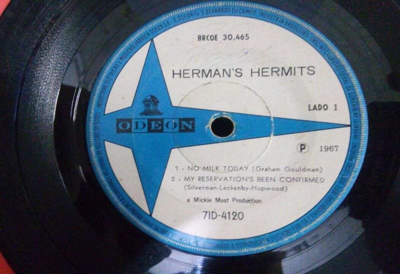 7 POLEGADAS HERMANS HERMITS - 1967 NO MILK TODAY (NAC)