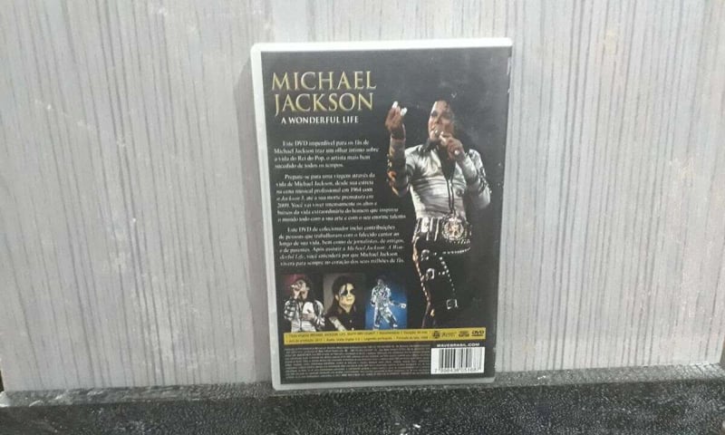 MICHAEL JACKSON - A WONDERFUL LIFE (DVD)