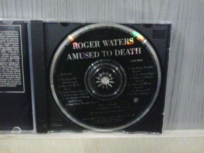 ROGER WATERS - AMUSED TO DEATH 
