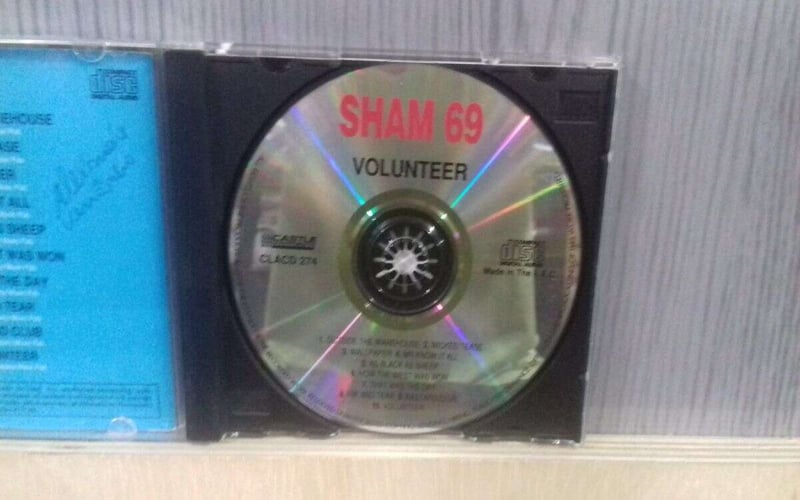 SHAM 69 - VOLUNTEER (IMPORTADO) 