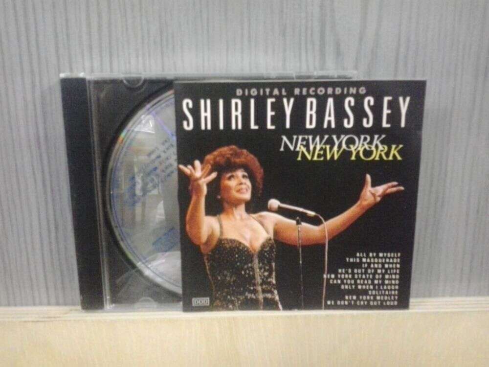 SHIRLEY BASSEY - NEW YORK 