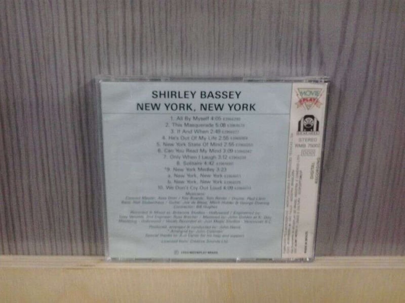 SHIRLEY BASSEY - NEW YORK 