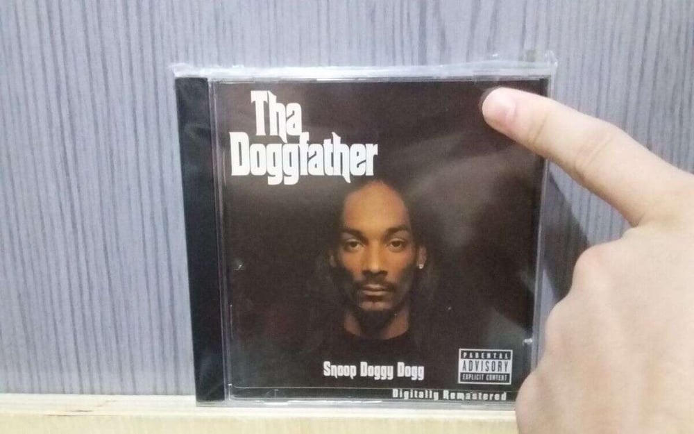SNOOP DOGGY DOGG - THA DOGGFATHER