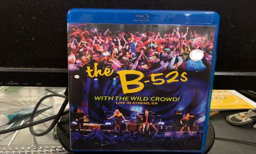 THE B-52'S - WITH THE WILD CROWD (BLU-RAY)